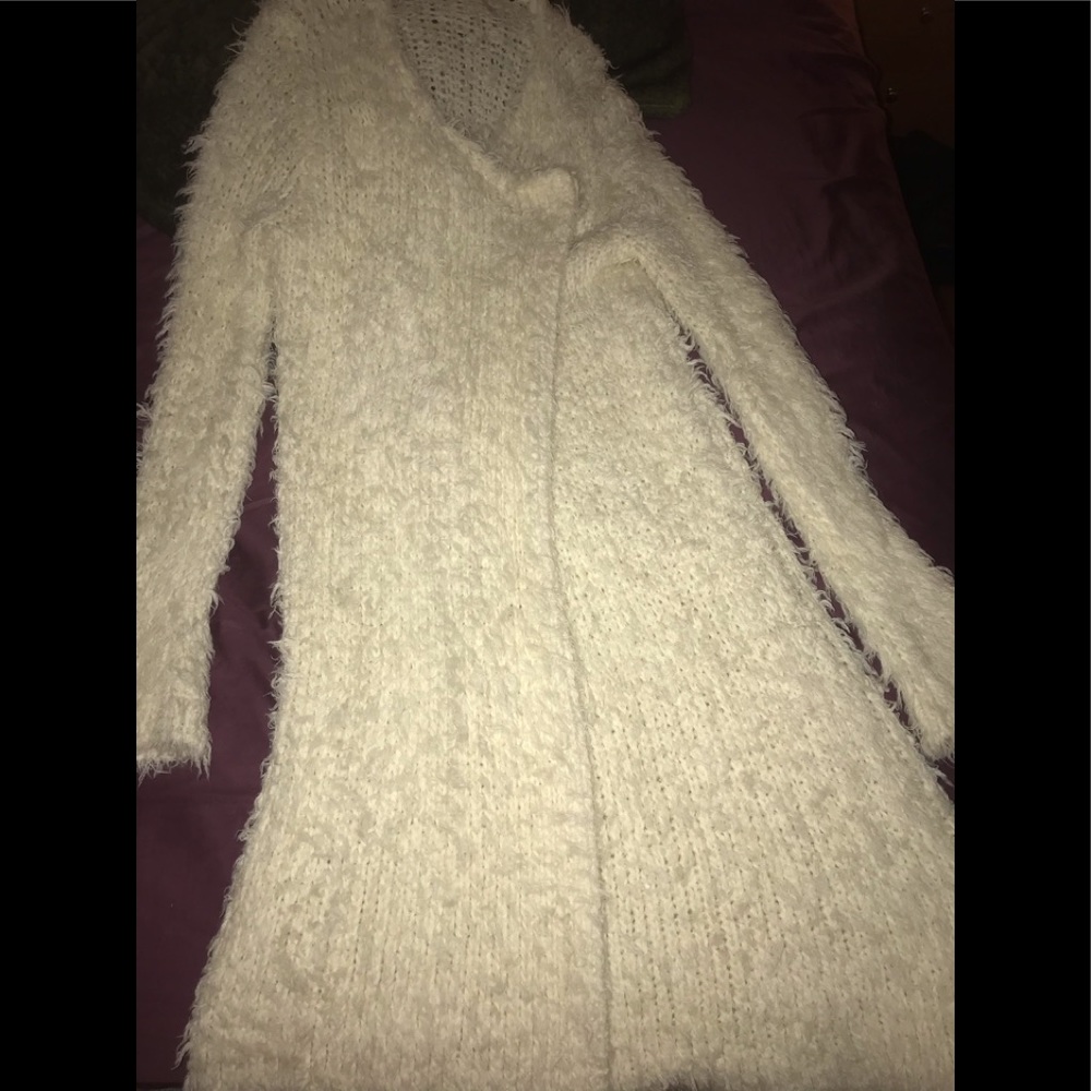 NWOT FREE PEOPLE LONG SWEATER